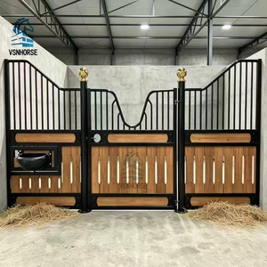 Abri préfabriqué <span class=keywords><strong>pour</strong></span> <span class=keywords><strong>chevaux</strong></span> galvanisé à chaud avec revêtement <span class=keywords><strong>en</strong></span> poudre et remplissage <span class=keywords><strong>en</strong></span> panneaux de bambou, grange métallique <span class=keywords><strong>pour</strong></span> usage extérieur agricole - Product Image 1