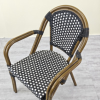 Chaise de bistrot d'extérieur en rotin PE avec structure en aluminium, résistante aux UV, style européen, pour patio, jardin, café, restaurant, fauteuil empilable