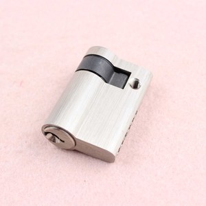 उच्च सुरक्षा <span class=keywords><strong>40</strong></span>/45 मिमी मोर्टिज लॉक के लिए कुंजी ठोस पीतल आधा सिलेंडर उपयोग के साथ - Product Image 4