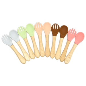 BHD Offre Spéciale – Ensemble Cuillère et Fourchette en Silicone à Pointe Souple de Qualité Alimentaire pour Bébé, Sans BPA, avec Manche en Bois pour Enfants - Product Image 5