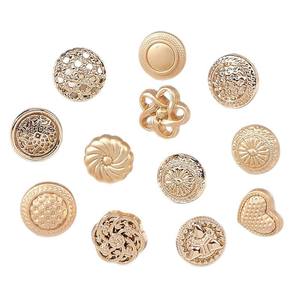 <span class=keywords><strong>Botones</strong></span> de Camisa Simples de Alta Gama que Conservan el Color del Metal para Ropa de Niños (Formas de Corazón y Flor) Origen China - Product Image 3