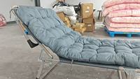 Lit pliant portable en acier avec matelas épaissi pour adultes, idéal pour la sieste au bureau ou le camping – Vente en gros