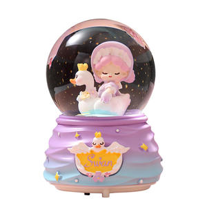 Divers Ornements Créatifs Populaires pour Bureau : Ours en Résine et Boules de Cristal, Design Mignon de Dessin Animé, Cadeaux d'Anniversaire pour Enfants - Product Image 5