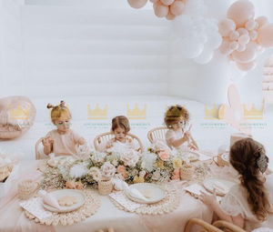 Chaise d'enfant en rotin tressé à la main |   Meubles pour enfants en osier naturel durable pour la décoration d'anniversaires et d'événements - Product Image 2