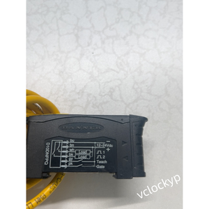Sensor de Fibra Óptica Banner Engineering D10DNFPQ, 12-24VDC, Salidas 2NPN, M8 de 6 Pines Usado - Product Image 4