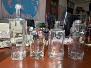 Personalizado botella <span class=keywords><strong>de</strong></span> <span class=keywords><strong>alcohol</strong></span> logotipo en relieve espíritus <span class=keywords><strong>botellas</strong></span> decorar delgada contenedor botella <span class=keywords><strong>de</strong></span> whisky 500ml 700ml 750ml - Product Image 4