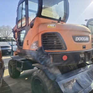 Real Supplier Direct Sale Doosan DX60W Used 2022 <b>Model</b> 6 Ton Wheel Excavator with <b>Engine</b> Gearbox PLC - Product Image 2