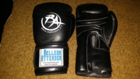 Gants de boxe en cuir de qualité professionnelle pour le Muay Thai, l'entraînement au sac de frappe - Gants de combat légers et respirants