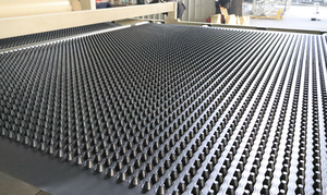 Planche de drainage alvéolée en PEHD – Feuille de drainage au design industriel pour applications de jardinage et de barrages - Product Image 5