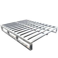 Palette en acier robuste à 4 voies, revêtement poudré, capacité 3T, base autoportante, personnalisable pour entrepôt logistique