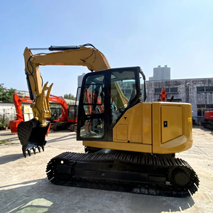 Excavatrice CAT 310 jaune, équipement de construction d'occasion avec godet de terrassement, 10 tonnes - Product Image 1