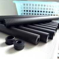 Fabricant de tubes en fibre de carbone 3K personnalisés, tubes ronds en fibre de carbone, tuyaux filetés colorés, poteaux en CFRP avec embouts