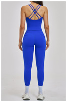 Nouvelle Collection 2026 – Ensemble de Yoga 2 Pièces pour Femme : Débardeur Dos Nageur et Short Taille Haute Respirant et Léger – Tenue Athlétique Avant-Gardiste