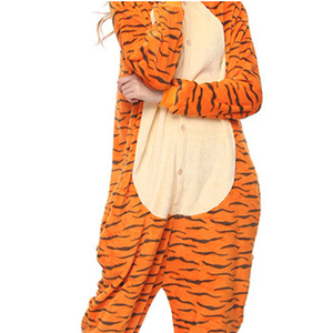 Venta al por mayor de alta calidad de franela de dibujos animados ropa de dormir Tigger ropa de casa Pijamas - Product Image 1