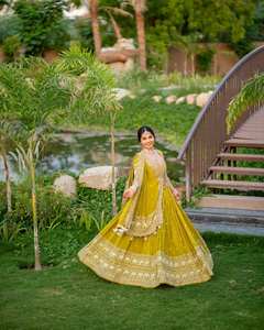 Lehenga Choli de style Bollywood moderne pour mariage et soirée, prix de gros spécial - Product Image 3