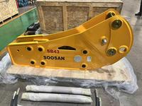 Marteau brise-roche hydraulique latéral robuste pour SB 43, 5-12 tonnes, diamètre de la pointe de 75 mm, boîte de vitesses, pour l'exploitation minière