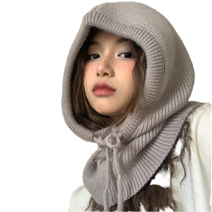 Bonnet cagoule tricoté en acrylique chaud d'hiver à rayures avec cordon de serrage réglable pour le voyage - Product Image 5
