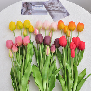 Bouquet de tulipes artificielles en caoutchouc souple, fleurs réalistes orange, jaunes, roses pour la décoration de la maison et les mariages - Product Image 3