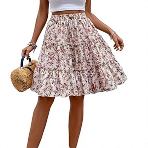 Falda pantalón informal de verano para mujer, de pierna ancha, holgada, con estampado floral pequeño, estilo bohemio, mini falda pantalón de playa. - Product Image 3