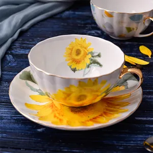 创意向日葵咖啡杯和茶碟套装家庭办公花杯英式金边骨瓷杯定制标志