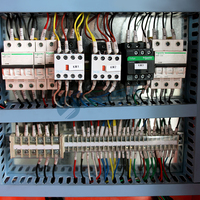 Fraiseuse verticale universelle SGSK X5032 à genouillère, table 1325x320mm, 30-1500 tr/min, 18 vitesses, 7,5 kW pour le travail des métaux
