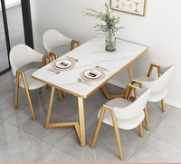 Mobilier de Salle à Manger Moderne en Gros : Ensemble Table à Manger Dorée et 4 Chaises pour 4 Personnes