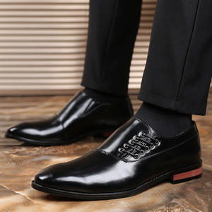 Chaussures hommes en cuir scarpe da sposa da <span class=keywords><strong>uomo</strong></span> moda britannica Business <span class=keywords><strong>stringate</strong></span> Casual <span class=keywords><strong>eleganti</strong></span> per feste scarpe in pelle sintetica - Product Image 2
