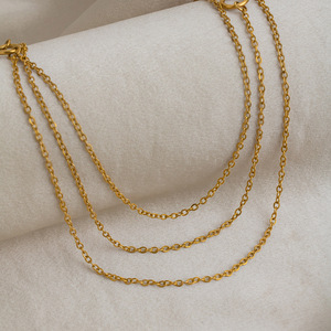Collar Minimalista en Capas, Cadena Fina <span class=keywords><strong>de</strong></span> Acero Inoxidable con Baño <span class=keywords><strong>de</strong></span> Oro <span class=keywords><strong>de</strong></span> 18K, Estilo Moderno, Ligero y Lujoso para Mujer, Uso Diario, Chic y a la Moda - Product Image 3