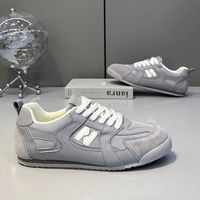 Nouvelles Chaussures Décontractées M577 pour Hommes – Baskets Blanches Basses à Lacets en Maille Respirante, Semelle Souple et Polyvalentes pour la Marche Printanière