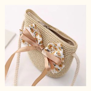 Bolso cruzado de flores de paja a la moda éxito de ventas al por mayor bolso de mano de princesa Tweet para niños con sombrero de paja para niñas - Product Image 2