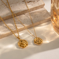 Collier pendentif rose 3D vintage pour femme en acier inoxydable plaqué or 18 carats PVD, style minimaliste, élégant, idéal pour le quotidien, cadeau de qualité supérieure