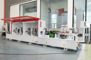 Opération intelligente 8 fonctions Bande de chant automatique Machine <span class=keywords><strong>à</strong></span> plaquer les chants <span class=keywords><strong>à</strong></span> grand moteur avec dispositif d'évitement de trou de charnière - Product Image 2