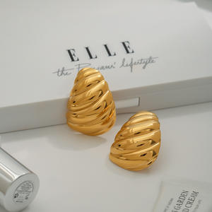 2025 accessoires de mode Design Unique 18k or acier inoxydable brillant côtelé gros audacieux Design à la mode boucles d'oreilles pour les femmes - Product Image 3