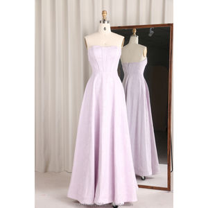 高级时尚服装女性缎面连衣裙供应商a线无肩带淡紫色高贵连衣裙花卉设计优雅鱼骨和尾巴 - Product Image 1