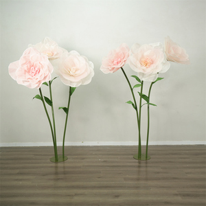 Flor gigante artificial de seda con tacto real para decoración de escenarios de boda - Product Image 1