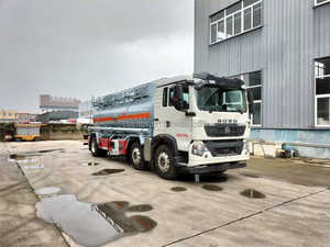 Usine Supplu 29 Cbm dangereux chimique liquide réservoir de stockage <span class=keywords><strong>éthanol</strong></span> benzène m<span class=keywords><strong>éthanol</strong></span> réservoir remorque camion bas prix pour la vente - Product Image 3