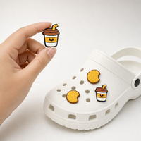 Lot de breloques personnalisées en PVC sur le thème des aliments (café, biscuits, dessins animés) en boîte colorée 03 Fujian pour boucles de sabots et pendentifs de sac mignons