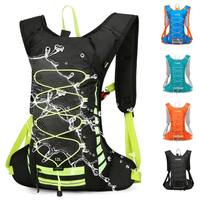 Sac à dos personnalisé de luxe géométrique portable en polyester grande capacité imperméable réfléchissant léger compatible avec l'hydratation