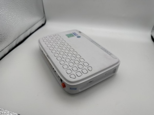 HG6210M GPON XPON ONU 300 Mbps 2.4G WiFi 1GE+3FE+1POTS+1USB FTTH Terminal de réseau optique Modem routeur ONT - Product Image 3