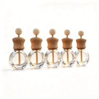 Diffuseur de parfum automobile personnalisé 10 ml en verre transparent avec clip de ventilation solide pour huiles essentielles et parfums de Cologne