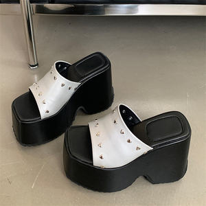 Sandales compensées imperméables de haute qualité pour femmes 2025, respirantes, à bout carré, avec semelle intérieure en PU, idéales pour l'été, l'automne et l'hiver - Product Image 5