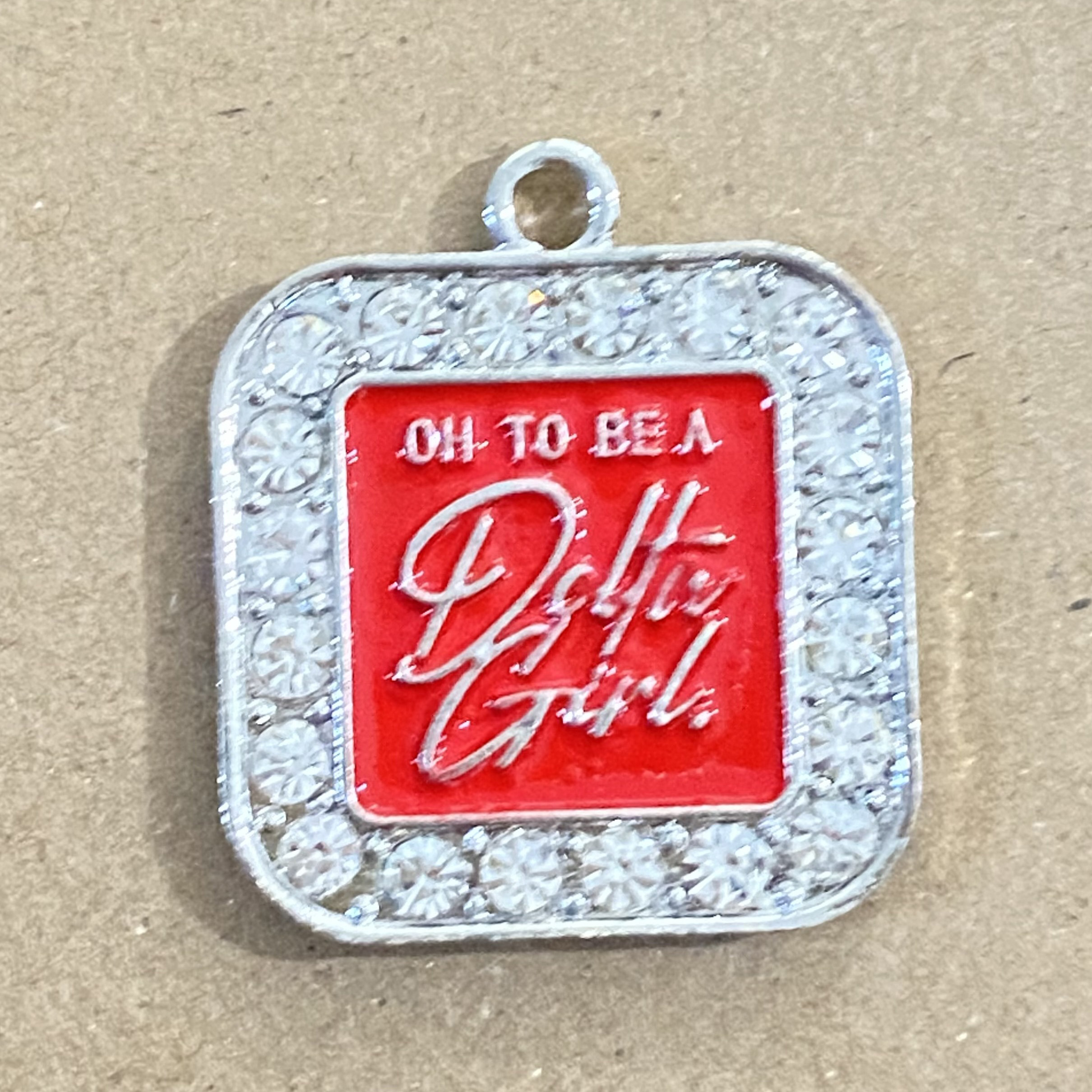 #5 SER UNA CHICA delta