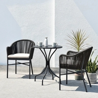 Ensemble de table et de chaises de salle à manger d'extérieur modernes en alliage d'aluminium et en osier - Imperméable, durable, garantie de 3 ans pour les hôtels