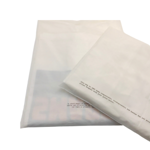 Sac auto-scellé compostable mat imprimé personnalisé t-shirt maillots de bain vêtements sacs adhésifs vêtements givrés sacs de fécule de maïs - Product Image 5