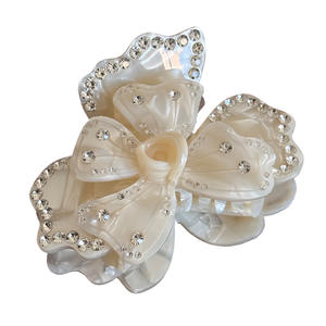 Pinza de Pelo de Alta Gama con Diseño de Flor de Ciruelo, Adornada con Diamantes, Tridimensional, de Acetato - Product Image 5