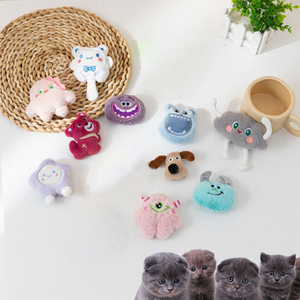 Lindo juguete de peluche de gato con forma de dibujos animados contiene hierba gatera para gato juguetes de gato de peluche al por mayor - Product Image 1