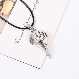 ZRM Collar con Colgante de Calavera de Ave Religiosa <span class=keywords><strong>Bellatrix</strong></span> Sculney de Aleación de Zinc con Cadena de Cuerda Vintage, Superventas - Product Image 1