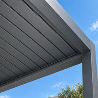 Pergola bioclimatique motorisée en aluminium avec toit à lames orientables, certifiée CE TUV NG-MP2026