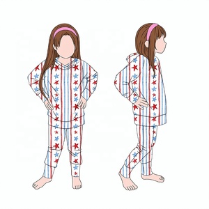 طقم هودي وبنطلون رياضي من قماش تيري البامبو مطبوع عليه حروف يوم 4 يوليو، طقم محايد للأطفال والآباء مكون من قطعتين - Product Image 3