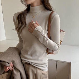 Maglia a Collo Tondo in Finto Cashmere a Maniche Lunghe per <span class=keywords><strong>Donna</strong></span>, Indossabile Come Strato Base o Come Capo Esterno Design <span class=keywords><strong>di</strong></span> Alta Gamma. - Product Image 5